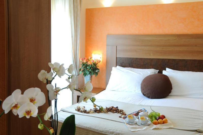 Hotel I Due Cigni Montepulciano Stazione Esterno foto