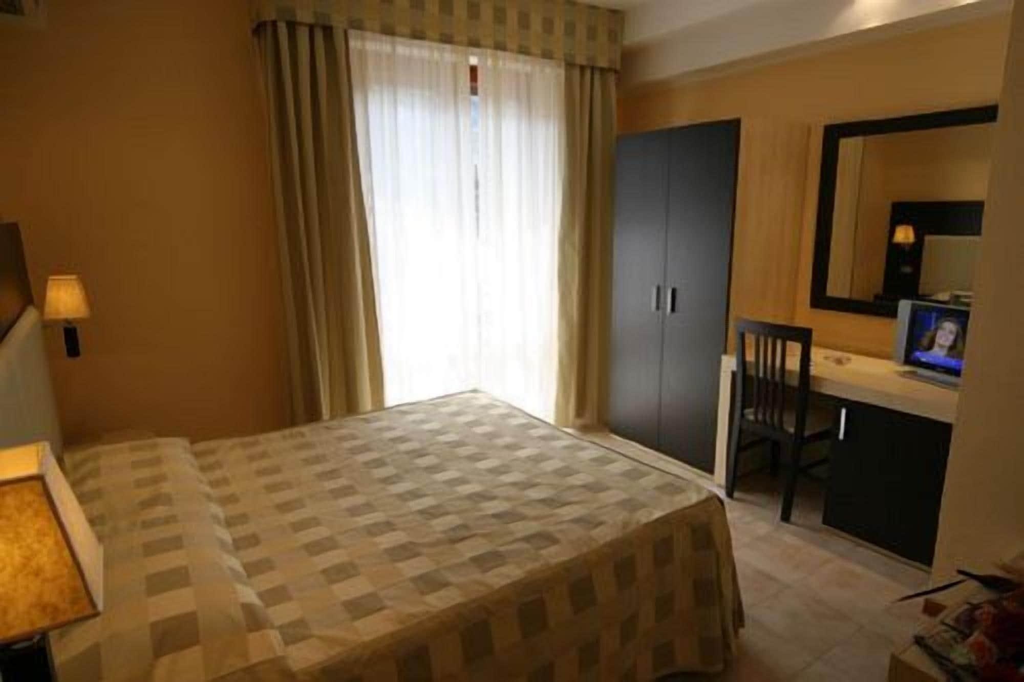 Hotel I Due Cigni Montepulciano Stazione Esterno foto