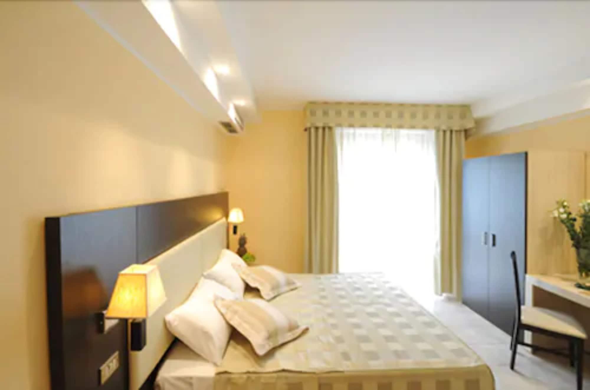 Hotel I Due Cigni Montepulciano Stazione Esterno foto