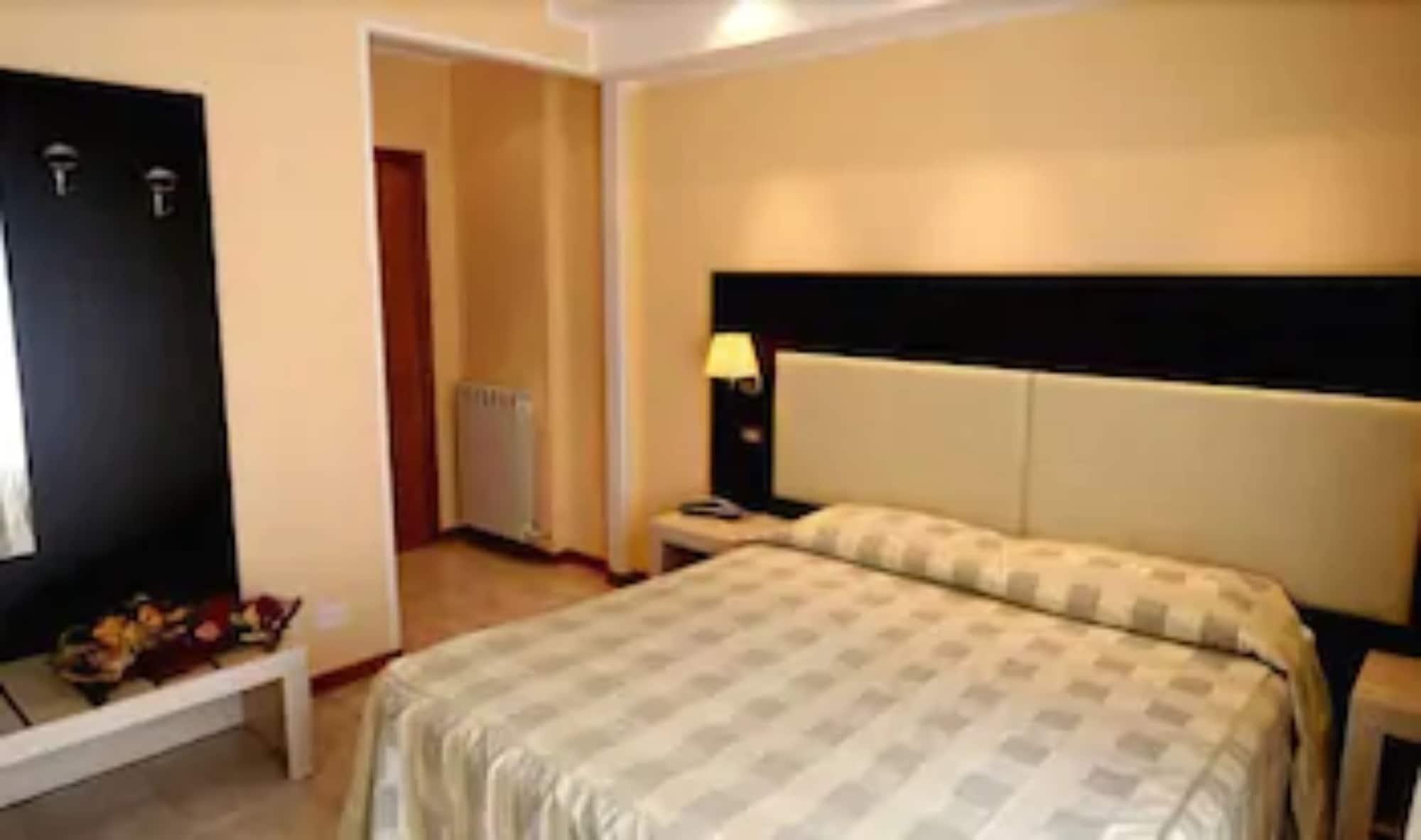 Hotel I Due Cigni Montepulciano Stazione Esterno foto
