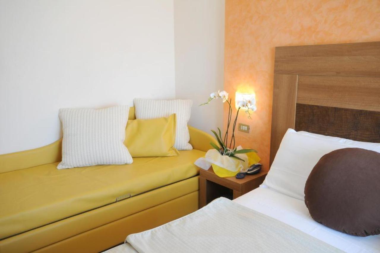 Hotel I Due Cigni Montepulciano Stazione Esterno foto
